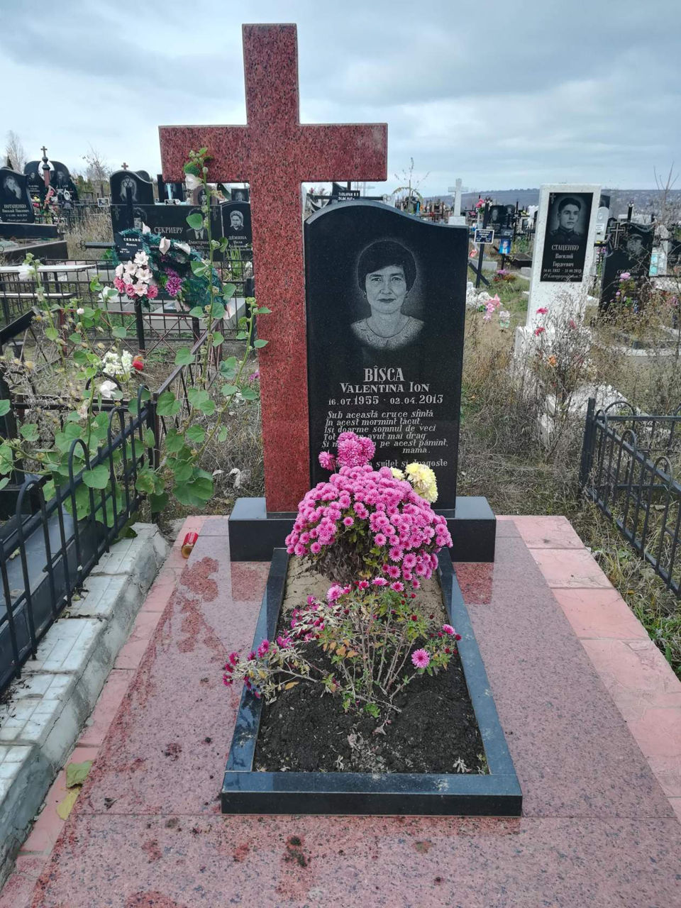 Изготовление эксклюзивных памятников на заказ фото 10