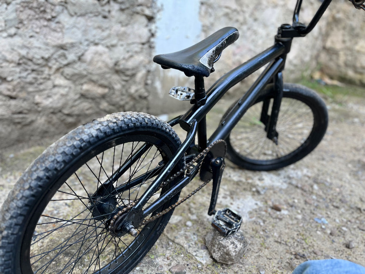 Прадам BMX , не в этом хорошем состоянии педаль не крутится foto 1