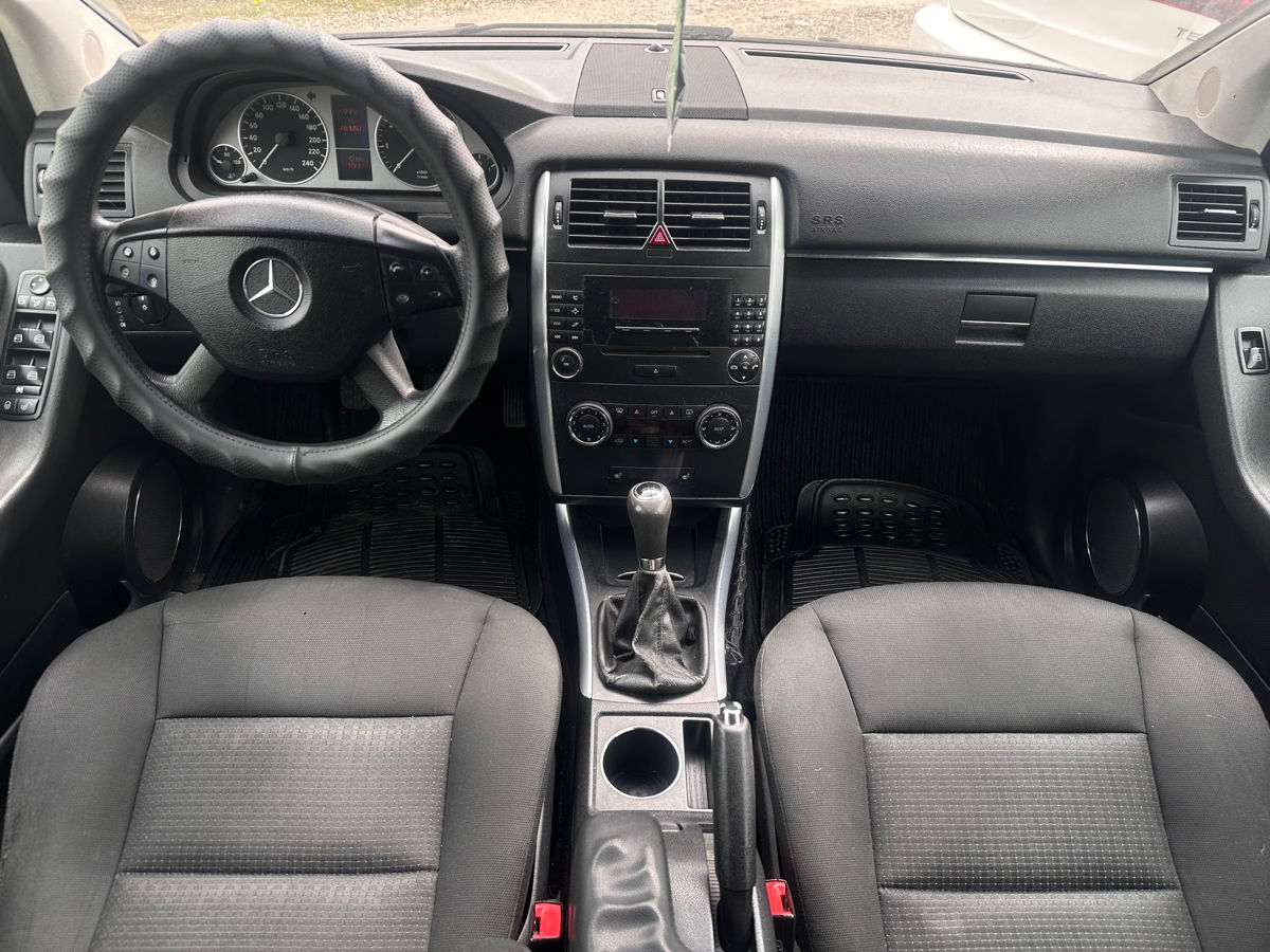 Mercedes B-Class foto 4