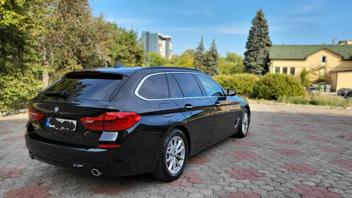 BMW 5 Series foto 6