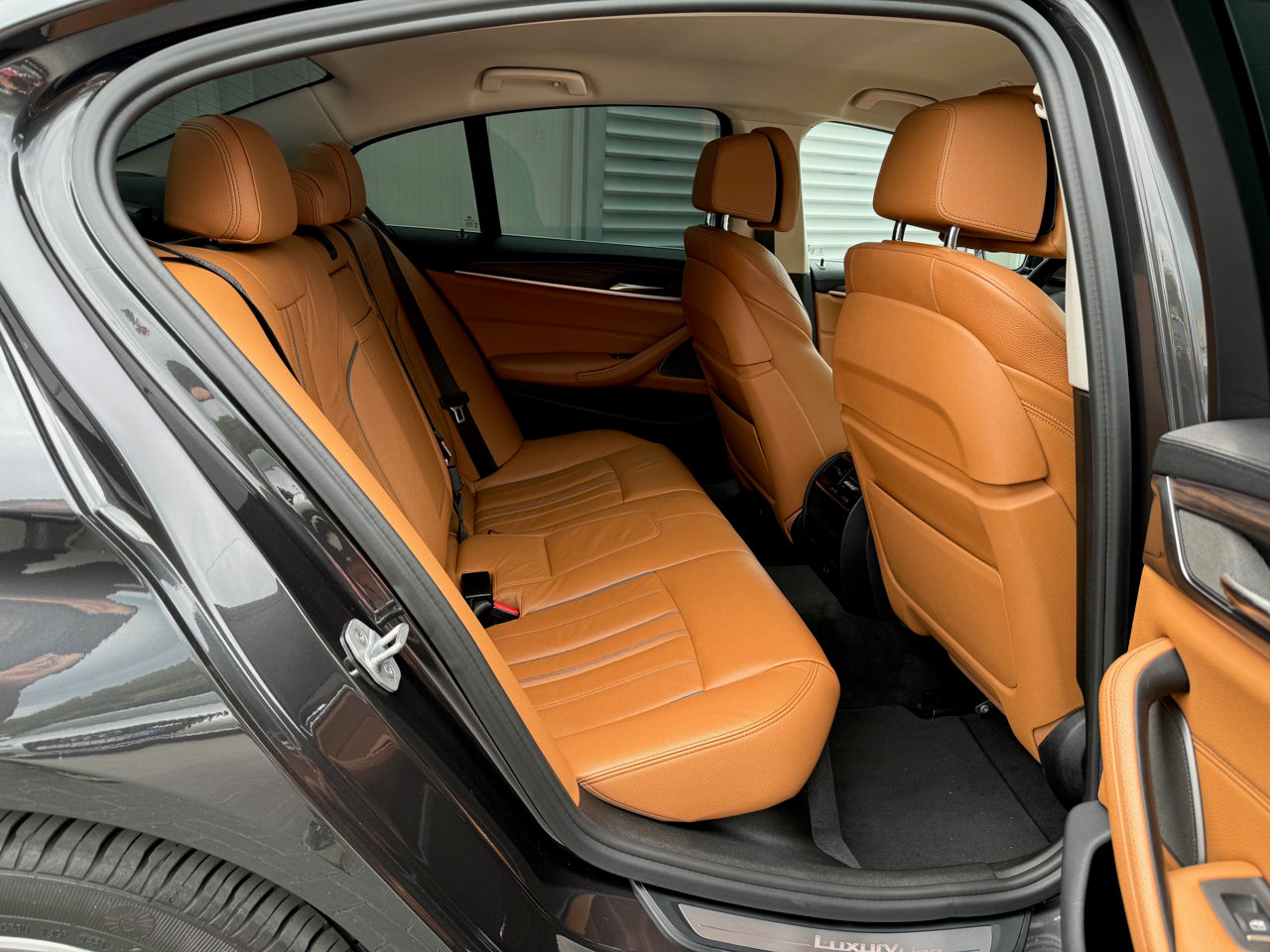 BMW 5 Series foto 16