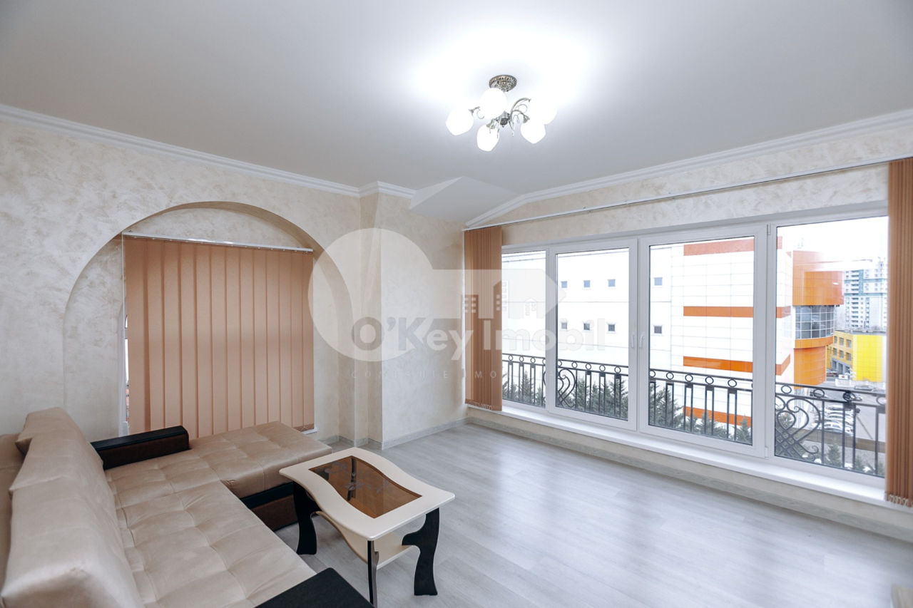 Apartament cu 3 camere, 80 m², Centru, Chișinău foto 1