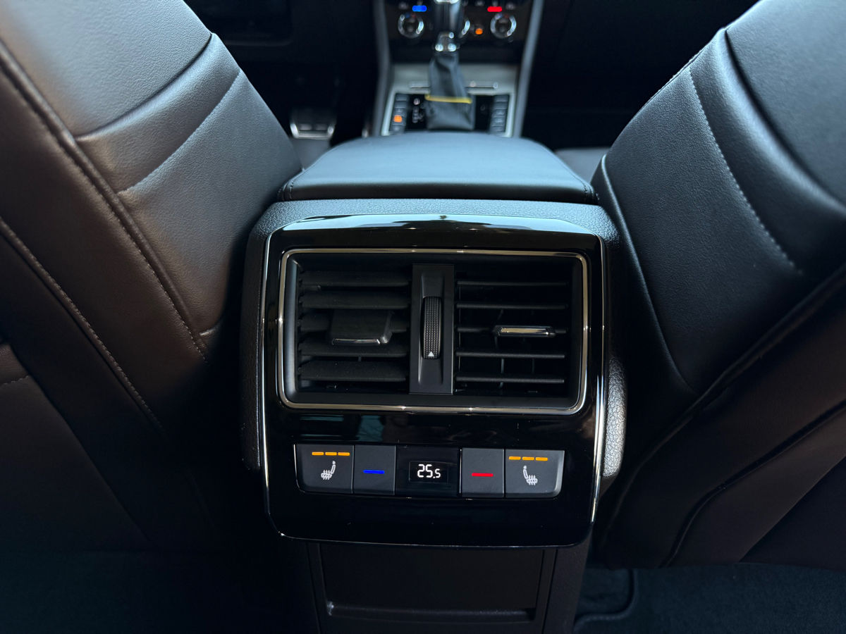 Skoda Superb foto 12