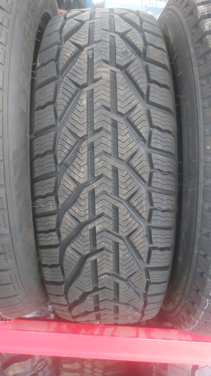 225/70r15c Riken  cargo Winter michelin Serbia foto 5