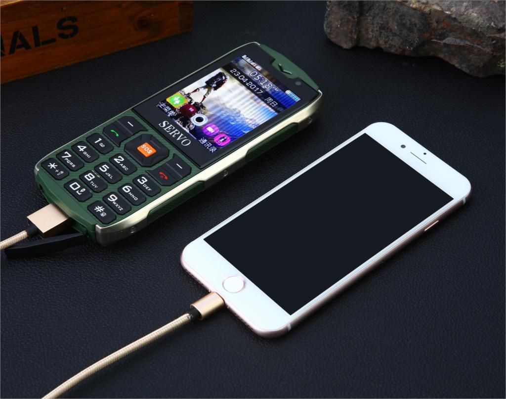 Мобильный телефон на 4 Sim Card