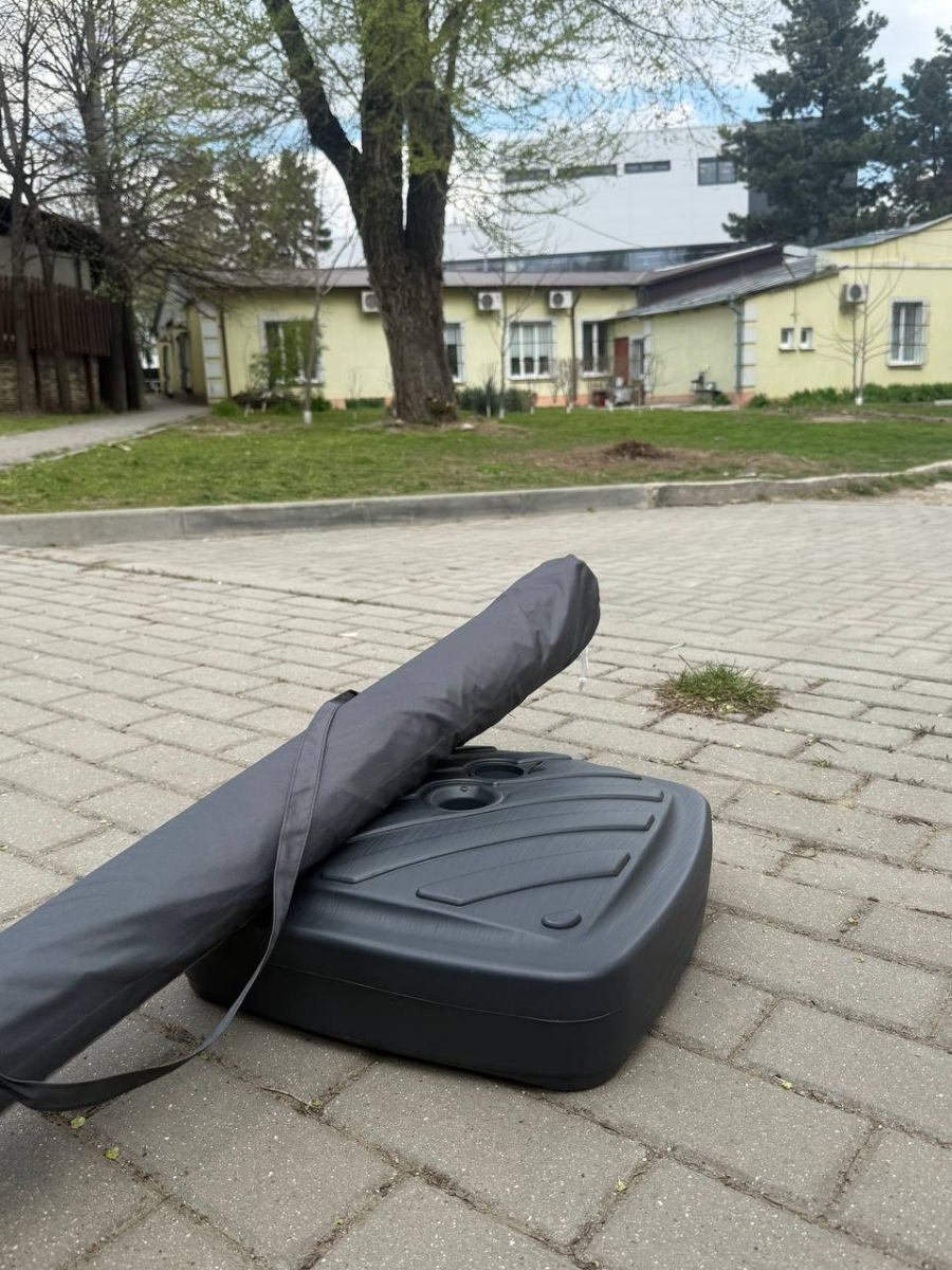 Umbrele pentru (soare ) terasă grădină , etc. + suport  și husă  , made In germania doar  la 850 LEI foto 8