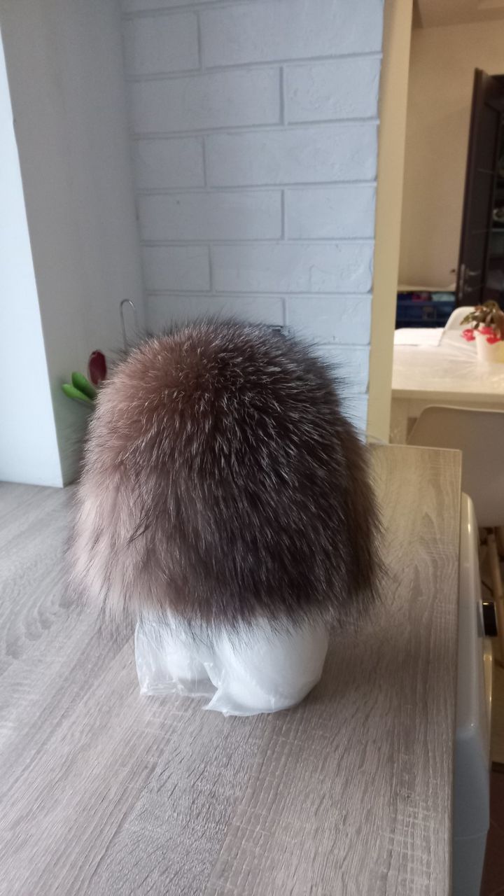 Женская меховая шапка (песец)