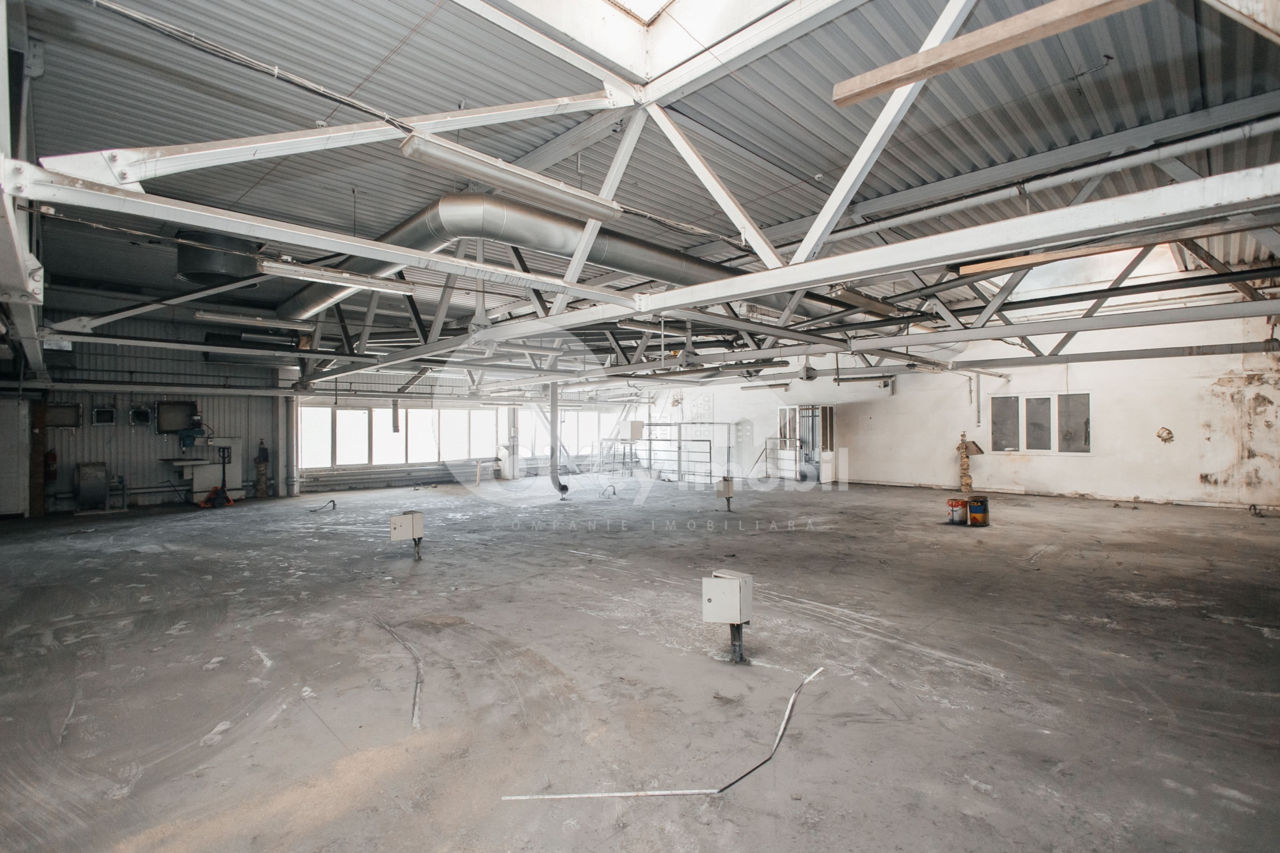 Chirie! Depozit/spațiu pentru producere, 1800 mp, str. Industrială, 7 200 € - Ansicht 5