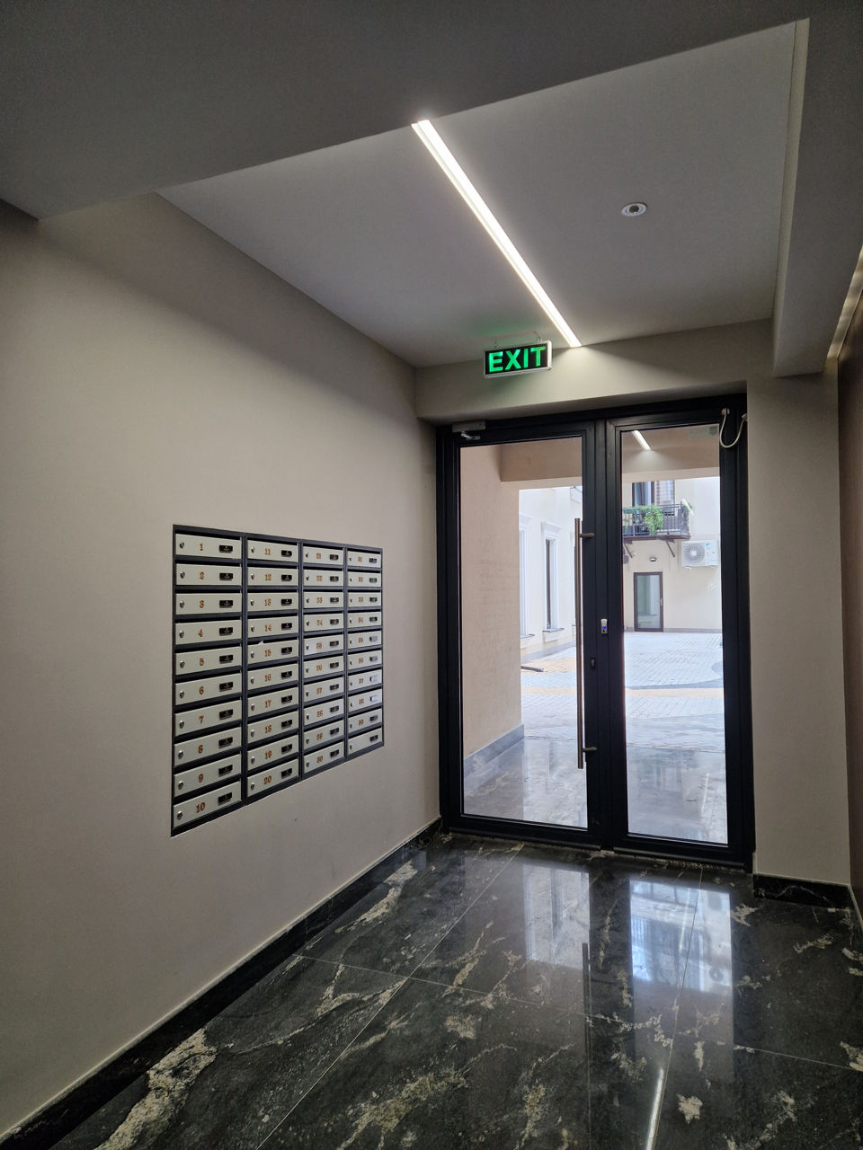 Apartament cu 4 camere,  Centru,  Chișinău,  Chișinău mun. foto 2