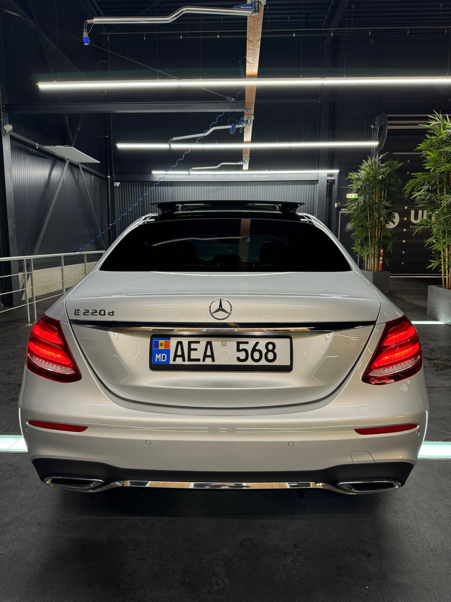 Mercedes E-Class foto 1