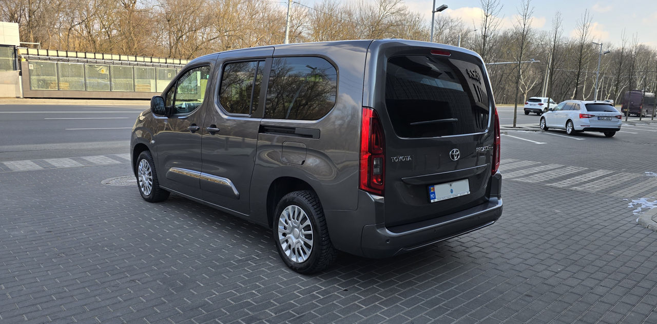 Toyota Proace City foto 10