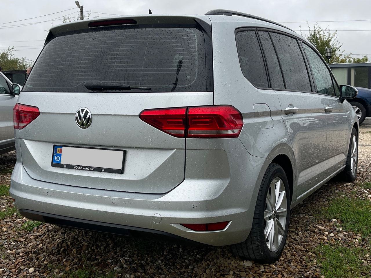 Volkswagen Touran foto 2