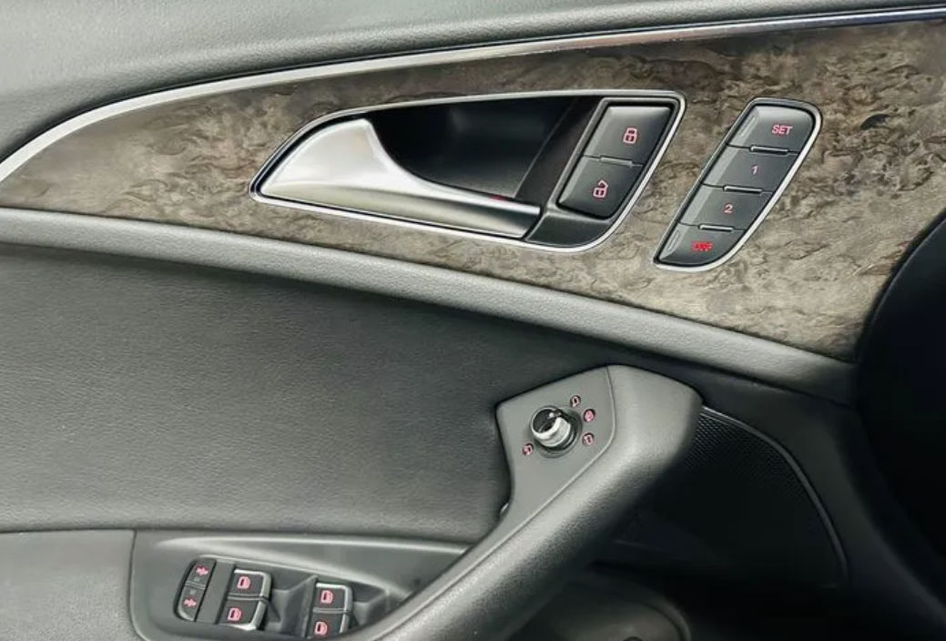 Audi A6 фото 13