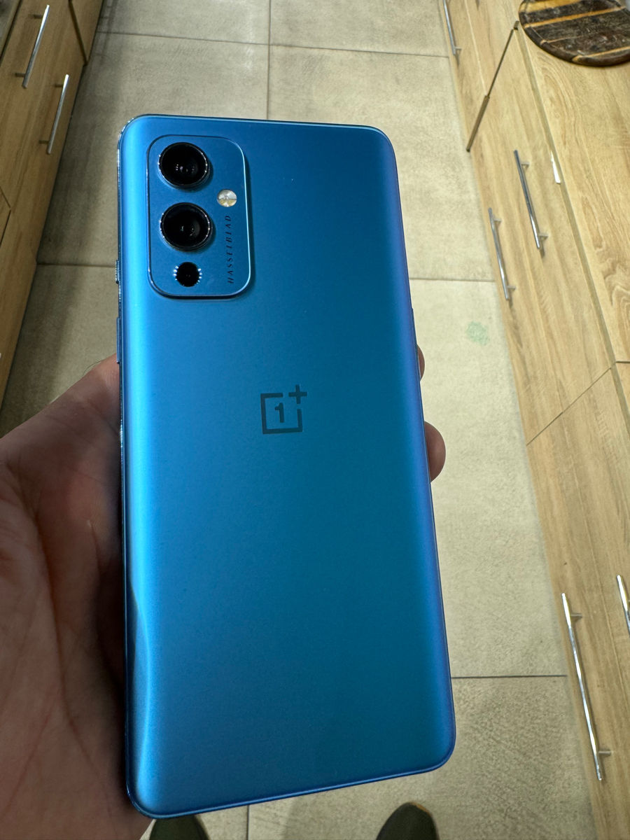 OnePlus 9 foto 1