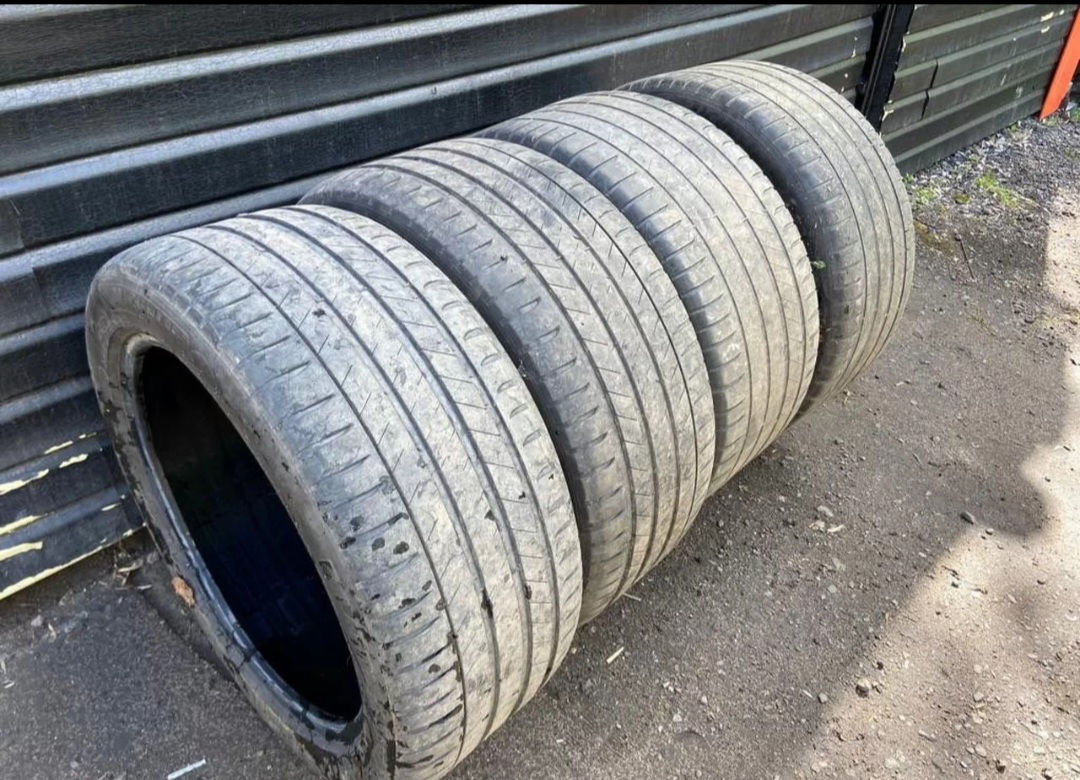 295/35 R21 Michelin ( 600 lei toate 4 )