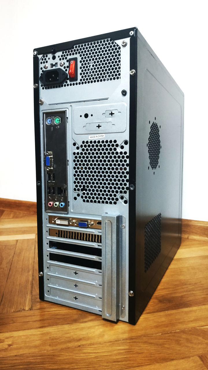 PC pentru gaming și lucru Intel Core 2 Quad Q6600/4 cores/ 8 gb ram ...