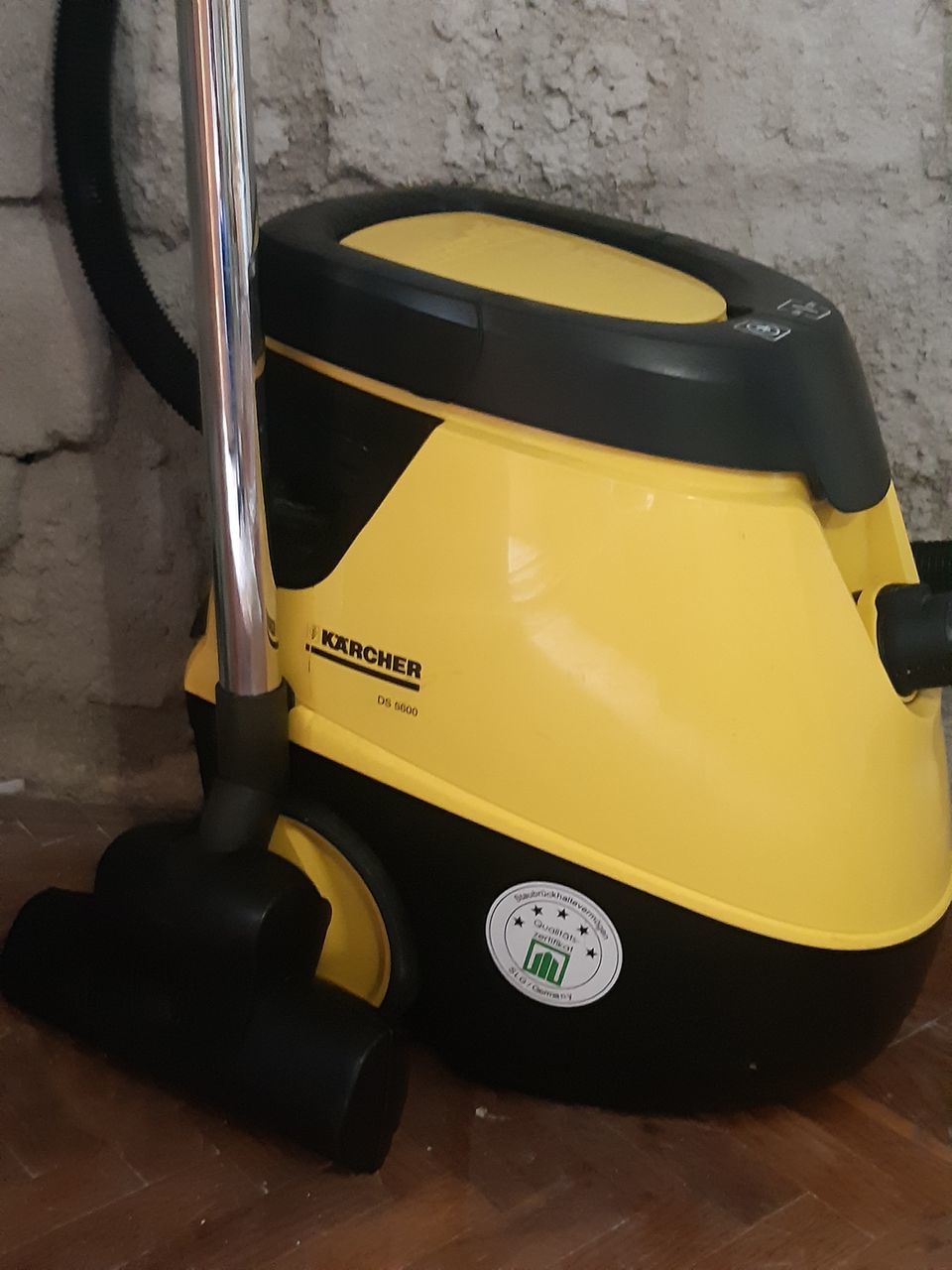 Пылесос Karcher DS5600 бу в прекрасном рабочем состояние