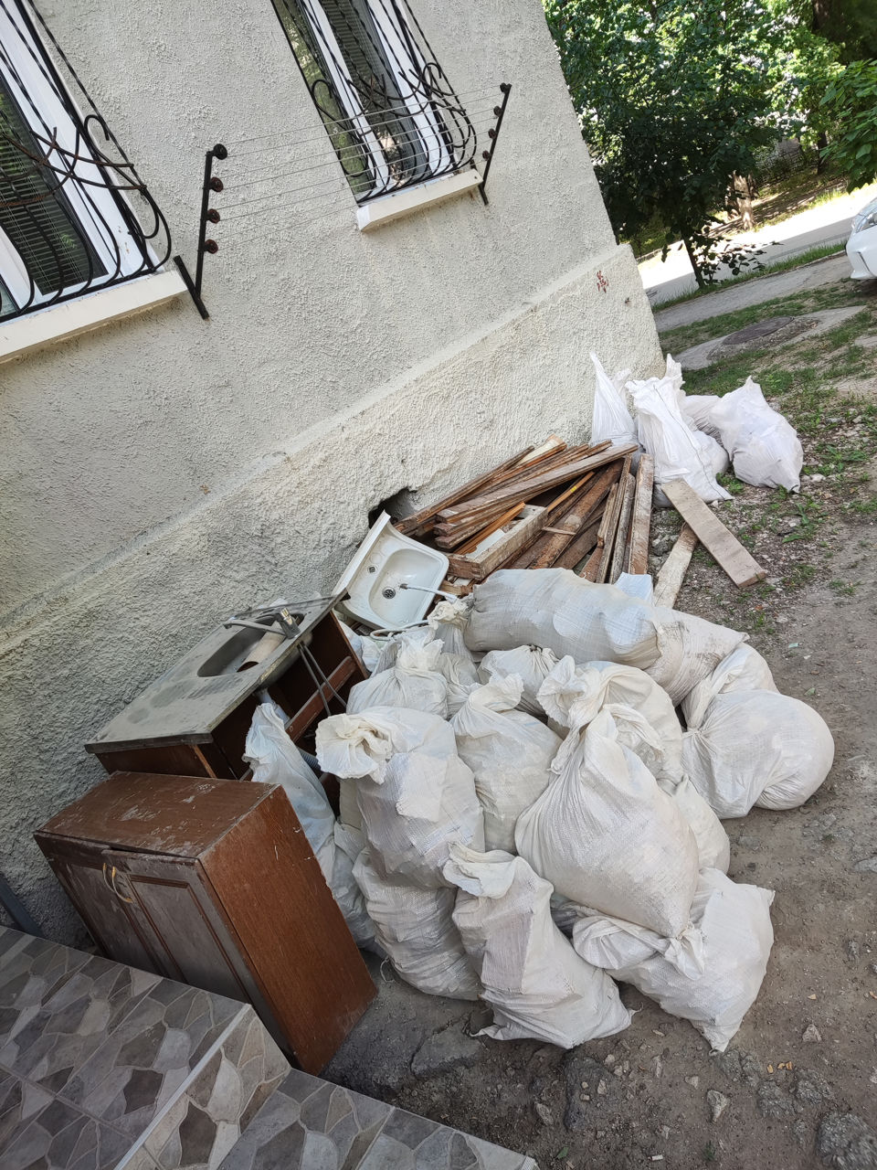 Демонтаж с точностью и быстрым вывозом мусора фото 10