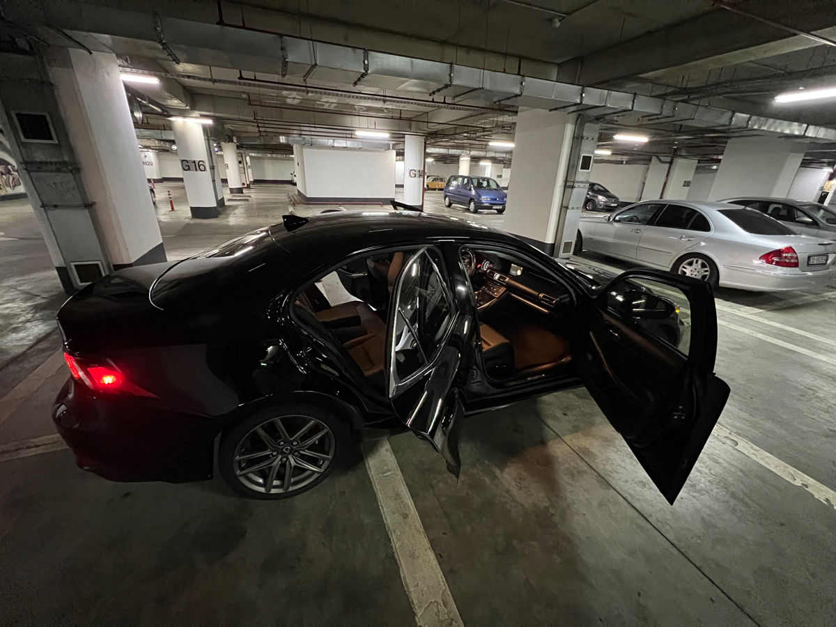 Lexus IS Series фото 4