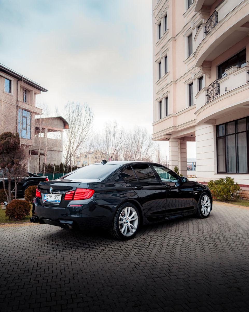 BMW 5 Series foto 7