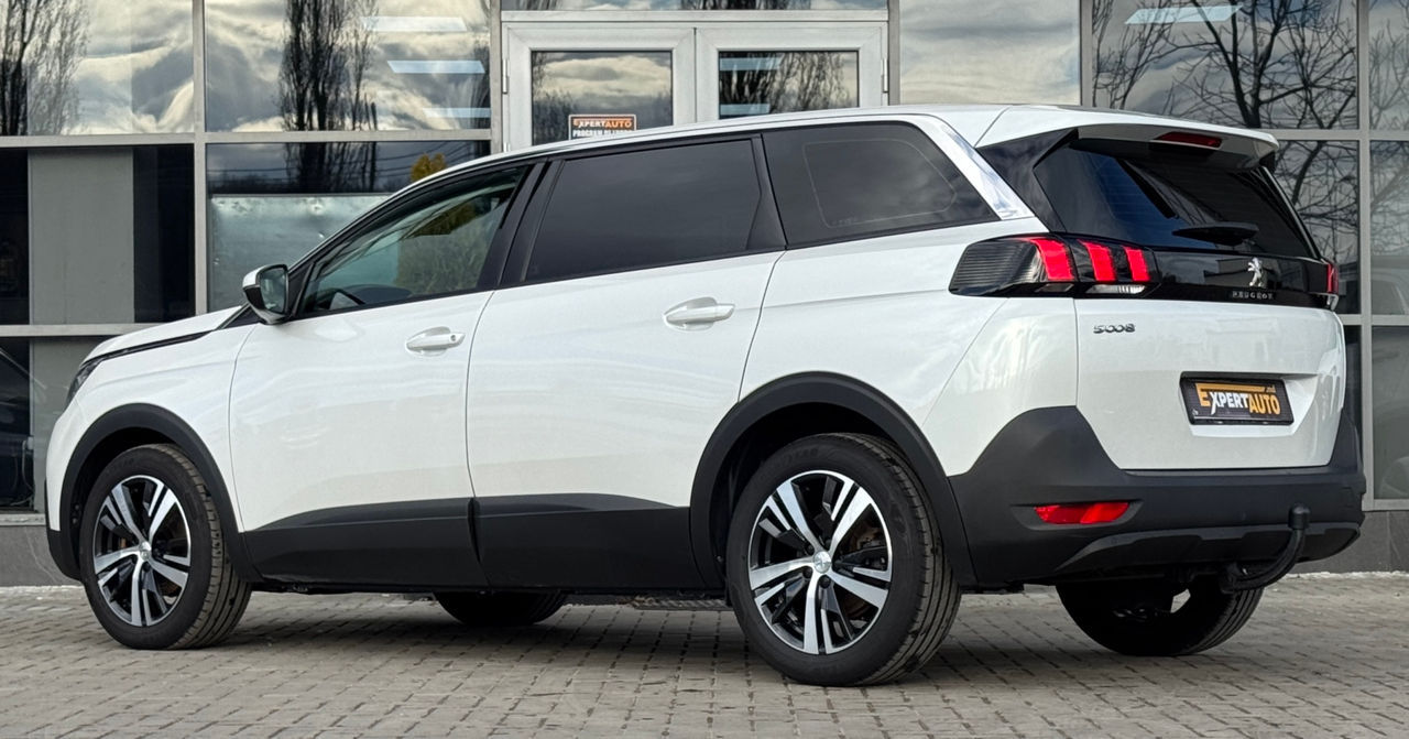 Peugeot 5008 — фото 4
