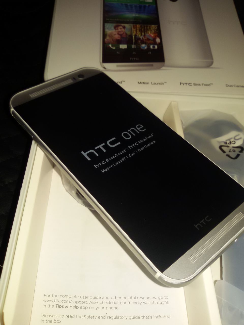 Смартфон Htc One m8 glacial silver новый обмена нет!