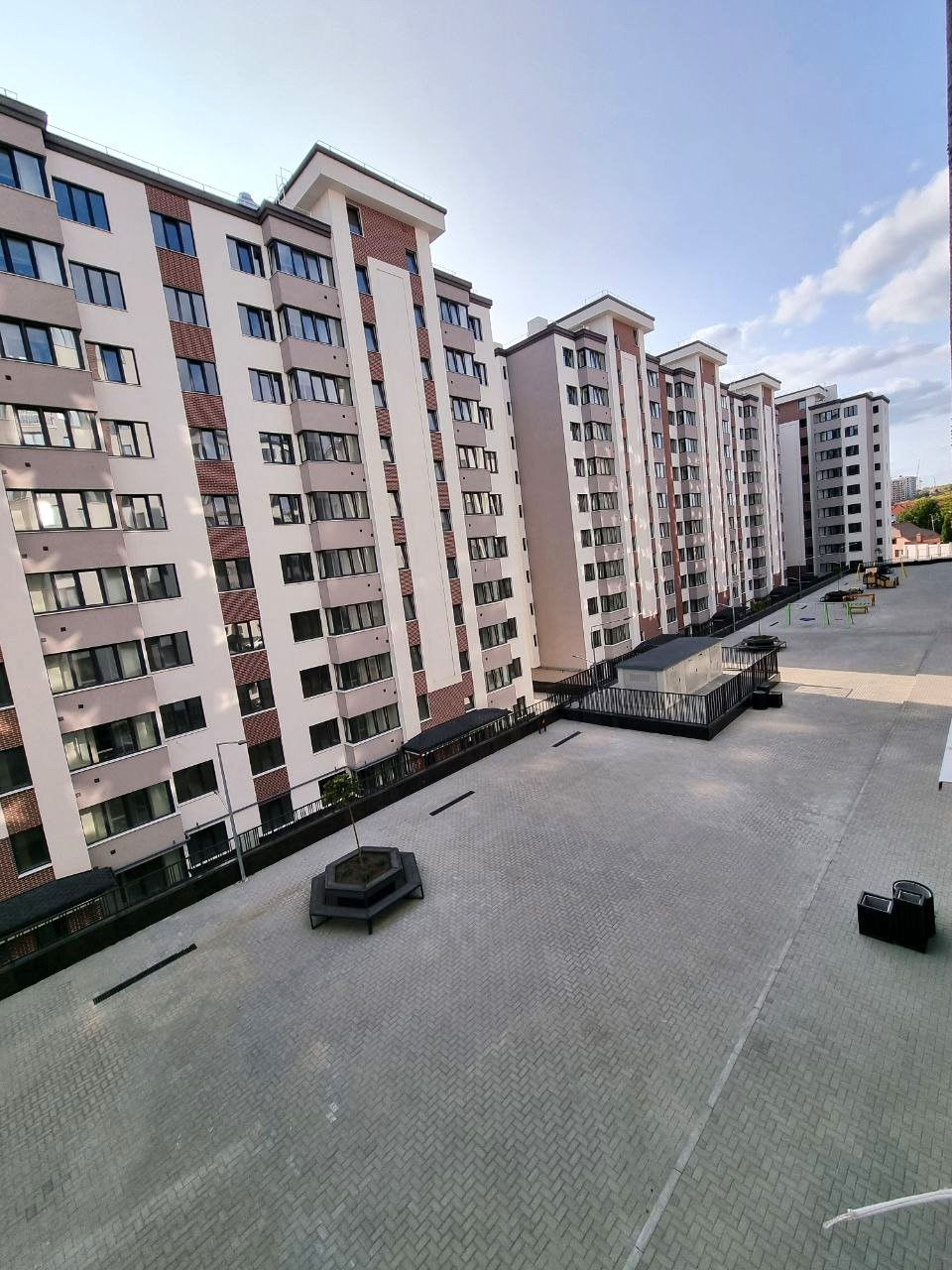 Apartament cu 2 camere, 68 m², Buiucani, Chișinău foto 2