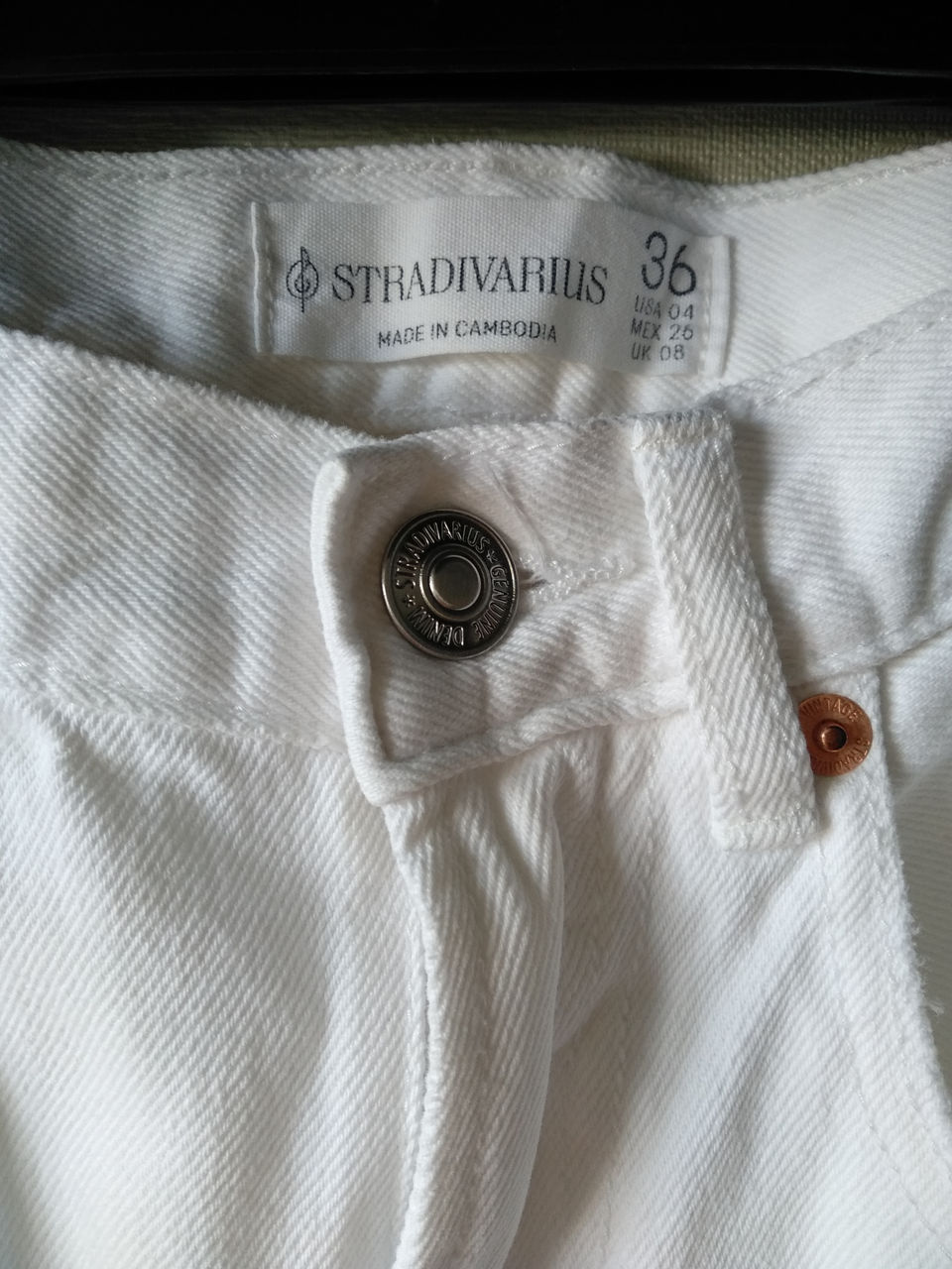 Nou! Blugi mom Topshop, 100% cotton,marimea 26(potriviti pentru 25), 650 lei, sec. Ciocana foto 9