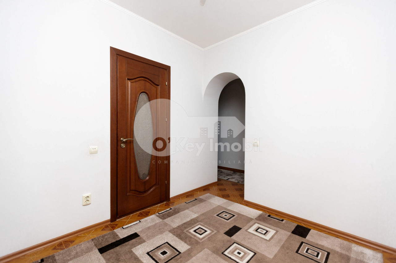 Apartament cu 2 camere, 65 m², Centru, Chișinău foto 5