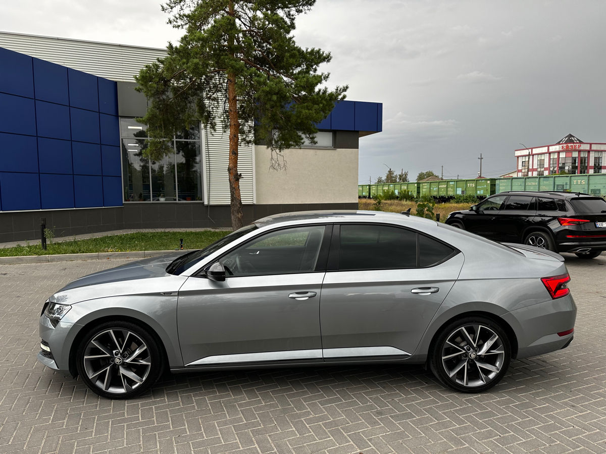 Skoda Superb foto 5