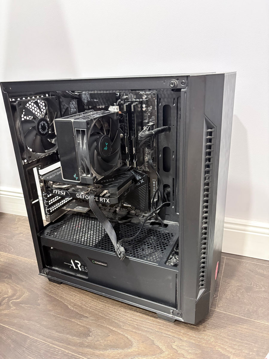 Gaming PC . Ryzen 7 5700X3D + RTX 4060