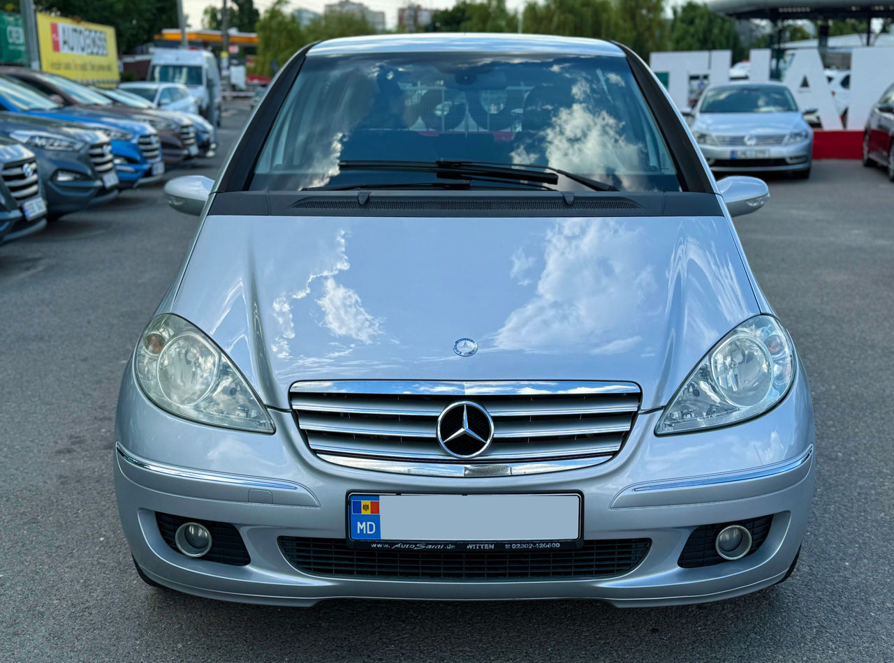 Mercedes A-Class foto 2