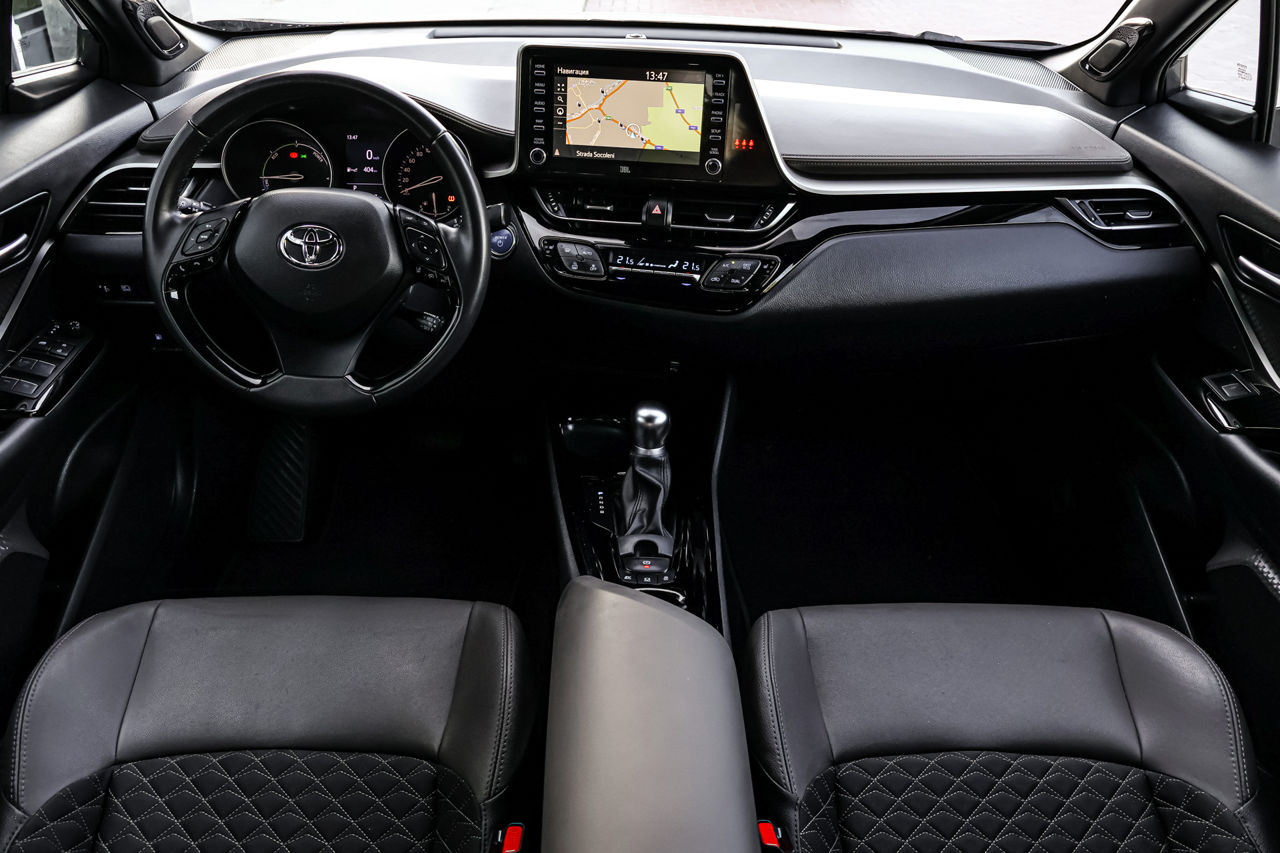 Toyota C-HR foto 15