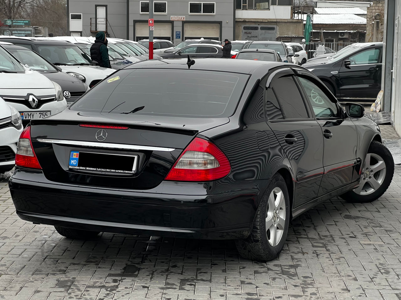 Mercedes E-Class foto 2