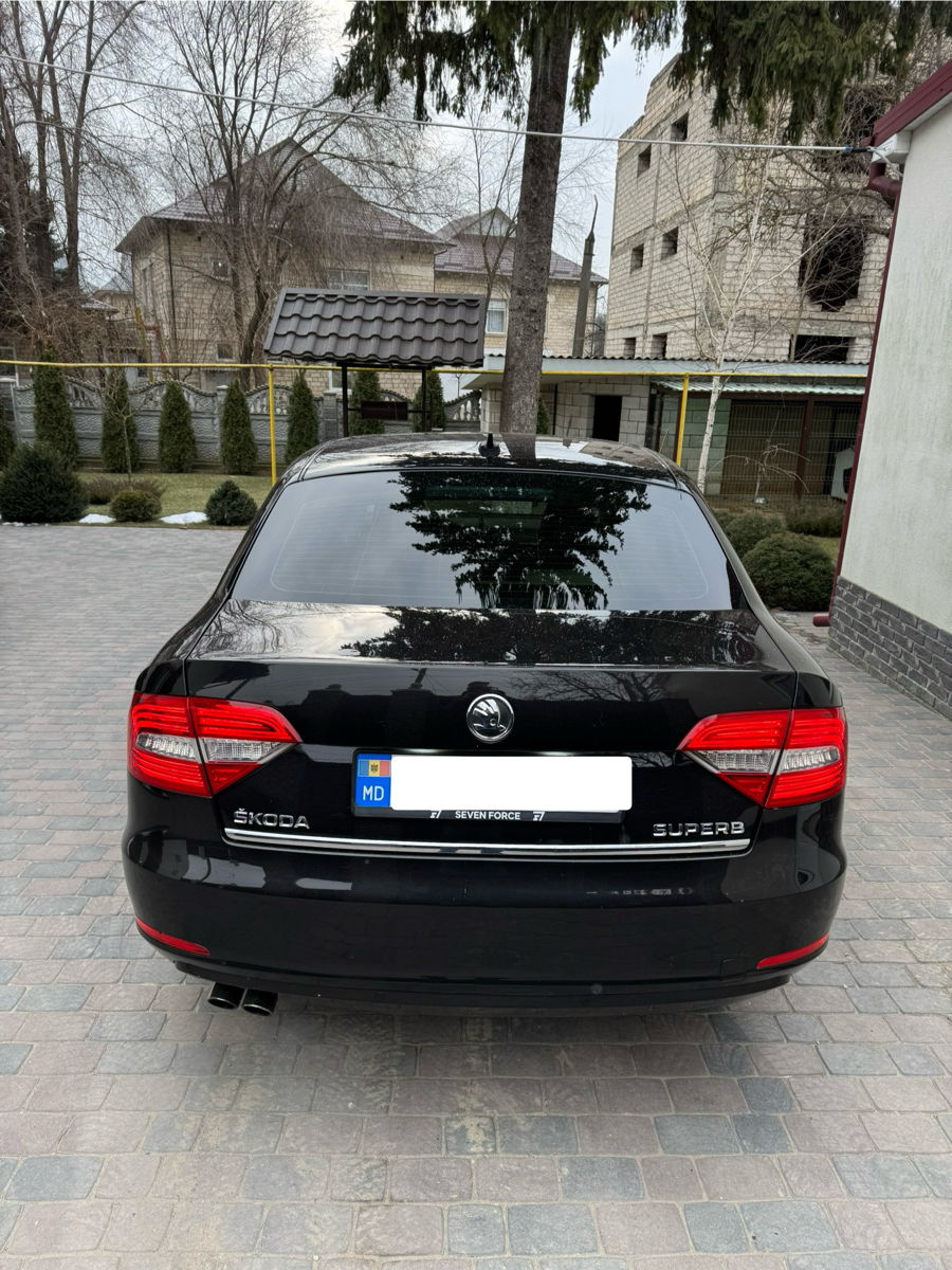 Skoda Superb foto 3