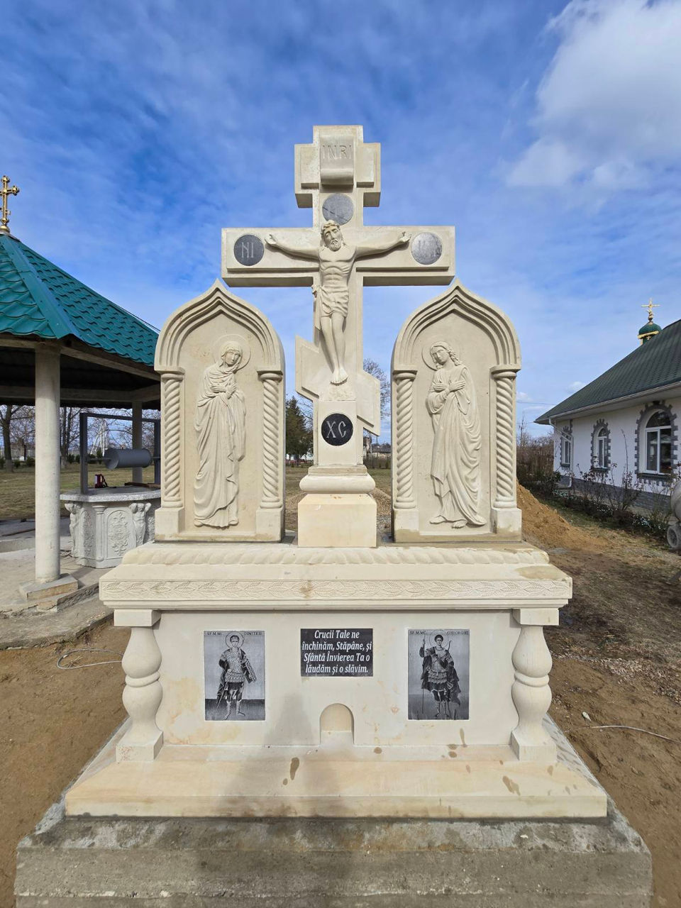 Răstigniri,sculpturi...din piatră de Cosăuţi foto 1
