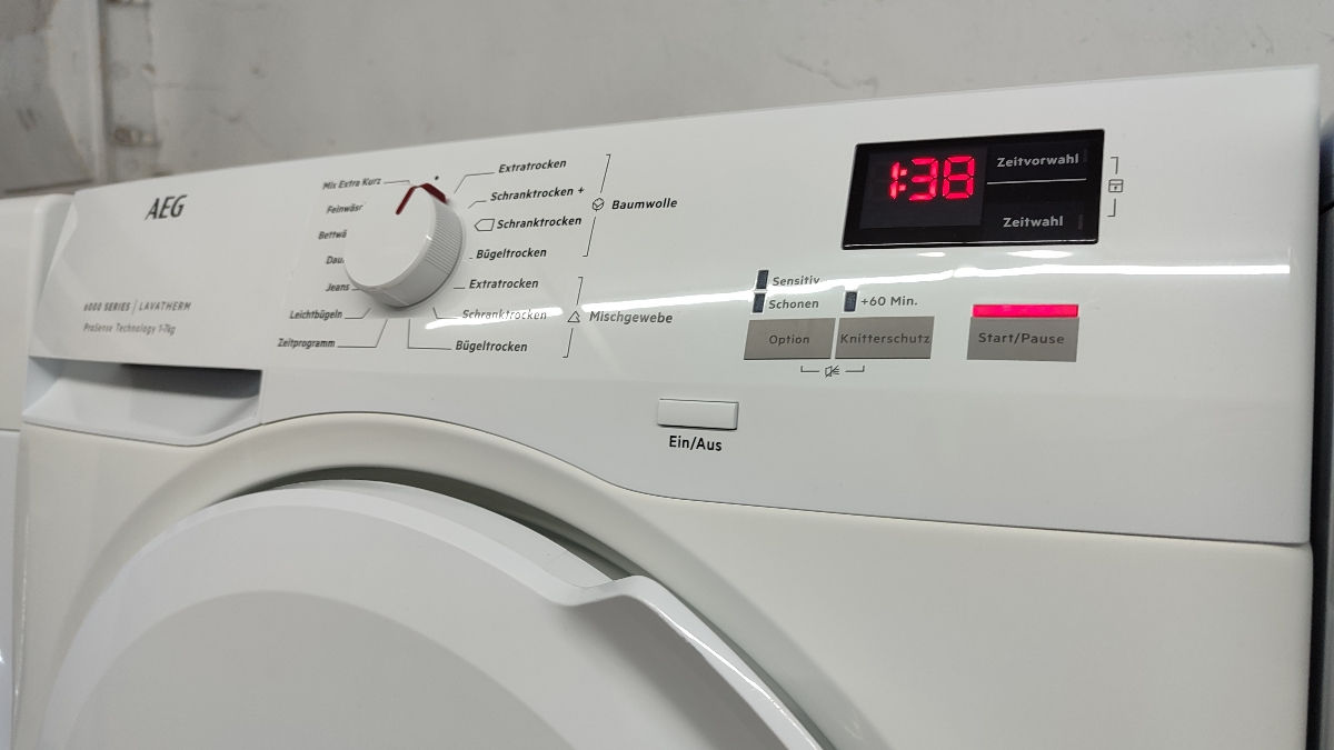 Узкая сушильная машина AEG фото 6