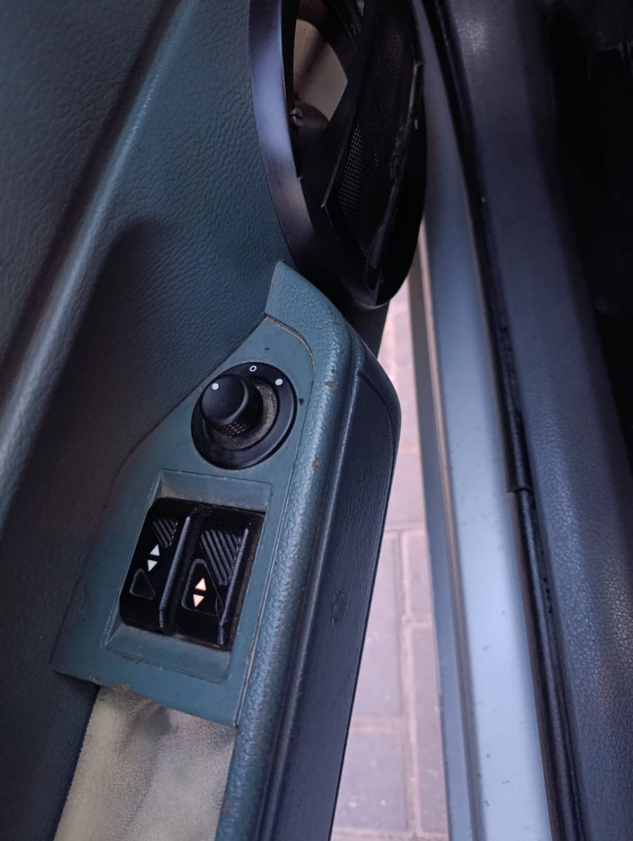 Renault Clio фото 9