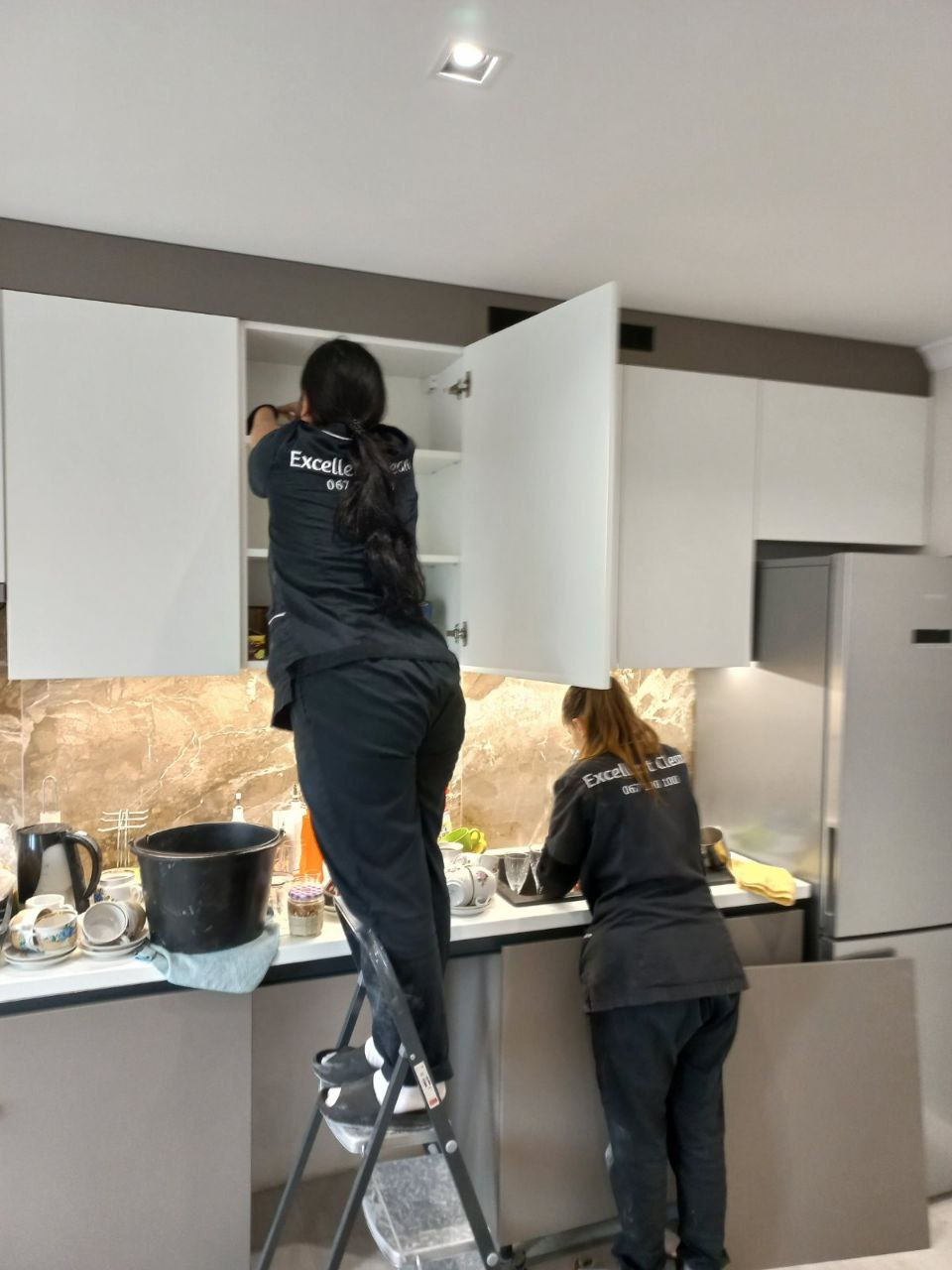 Servicii de curatenie case, apartamente, vile, oficii, etc.! фото 1