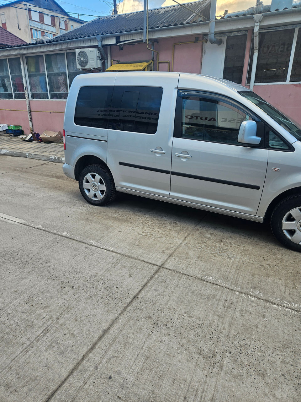 Volkswagen Caddy foto 2