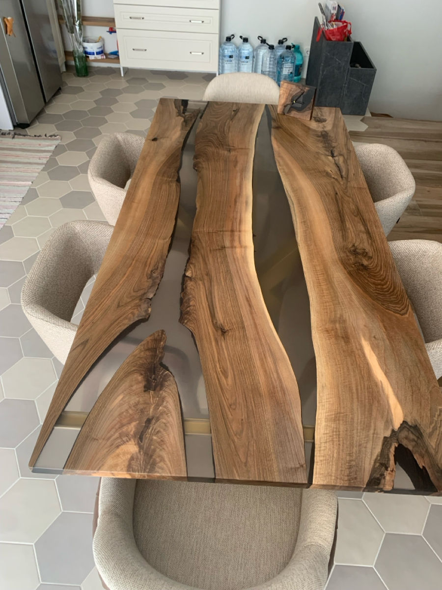 Mese din rășina epoxidică și lemn masiv  foto 4