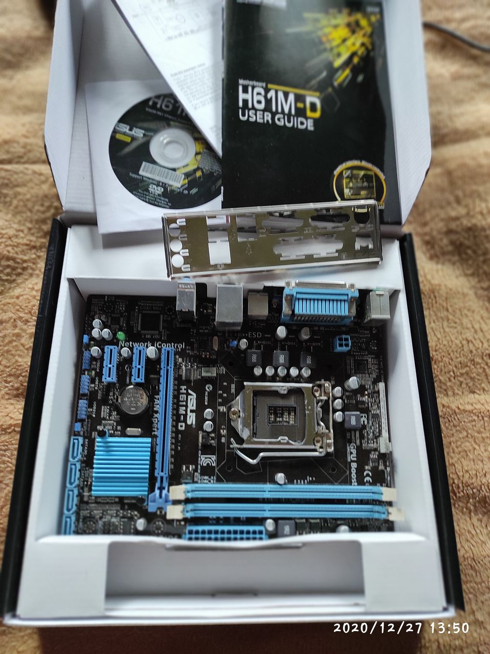 ASUS H61M-D сокет LGA1155