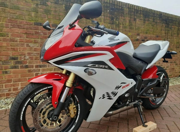 Honda CBR-600 foto 3