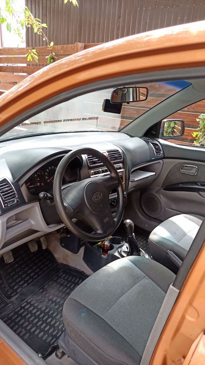 KIA Picanto фото 2