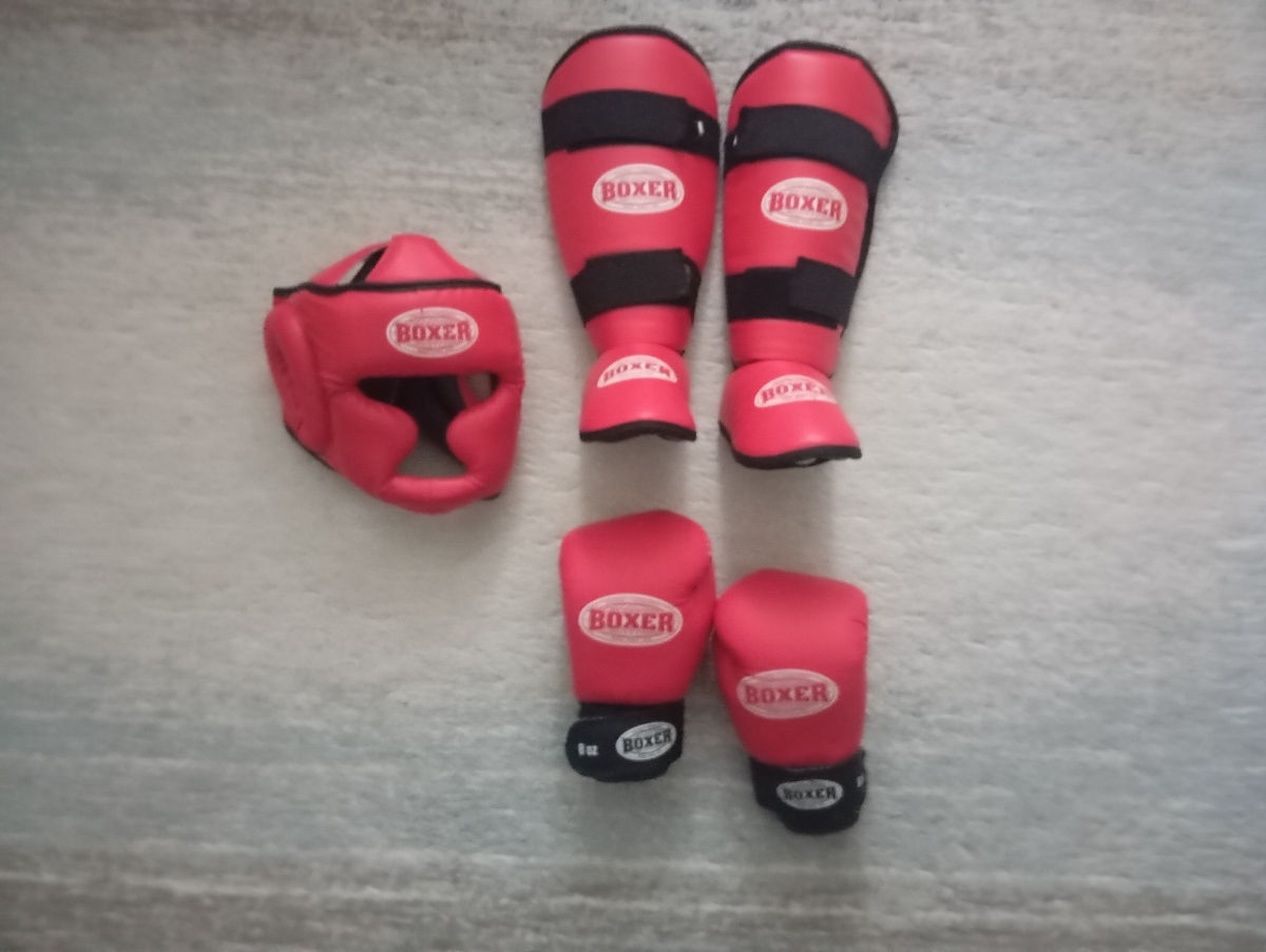 Echipament de kickboxing  foto 1