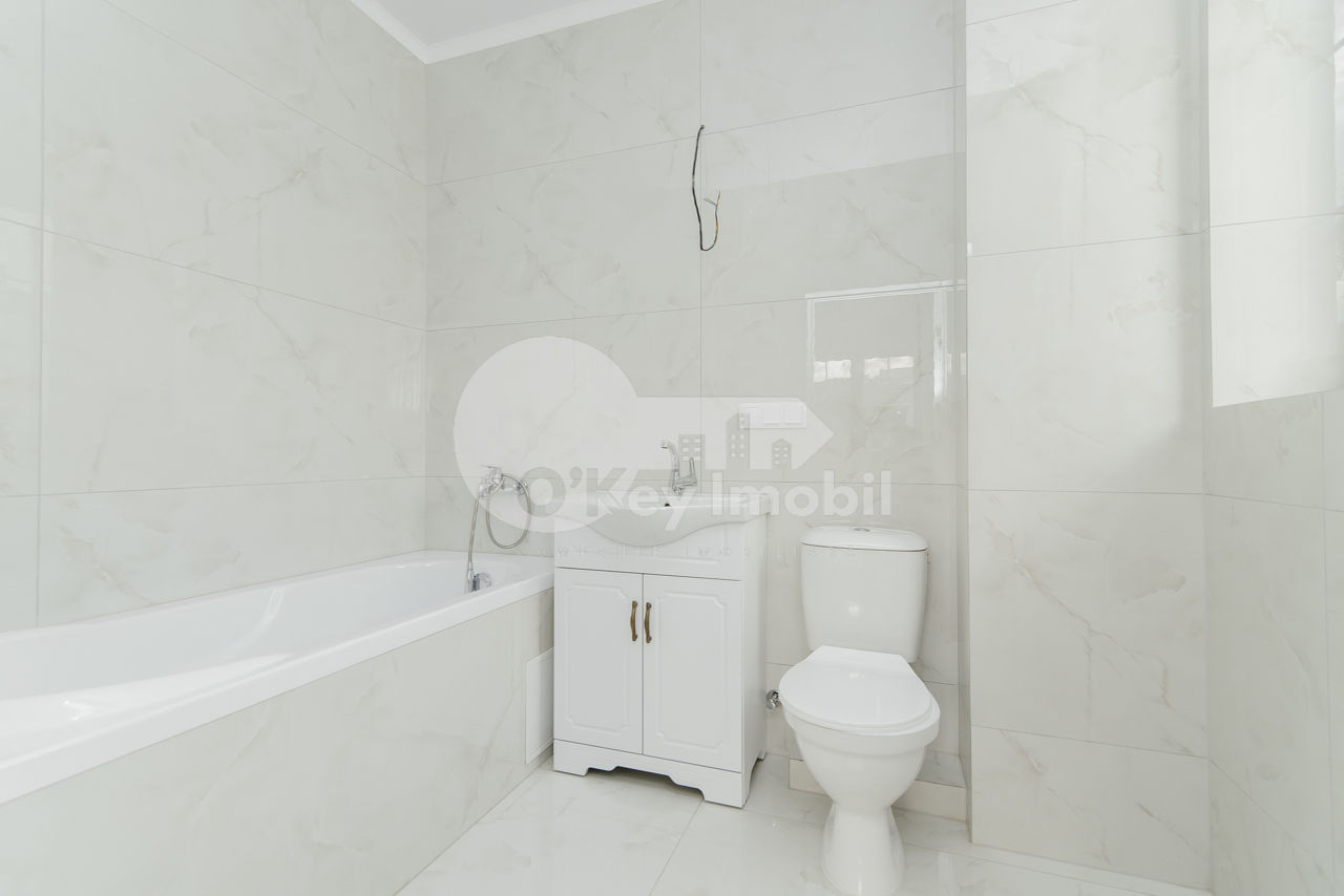 Casa cu 3 nivele, 300 mp, Centru, 4500 € ! foto 11