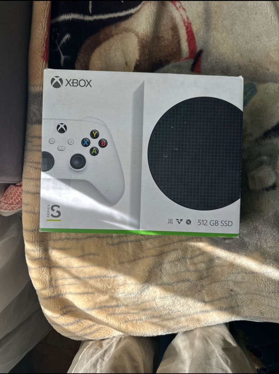 Продам Xbox series s 512gb фото 1
