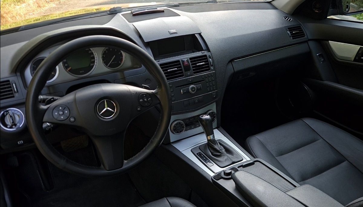 Mercedes C-Class фото 7