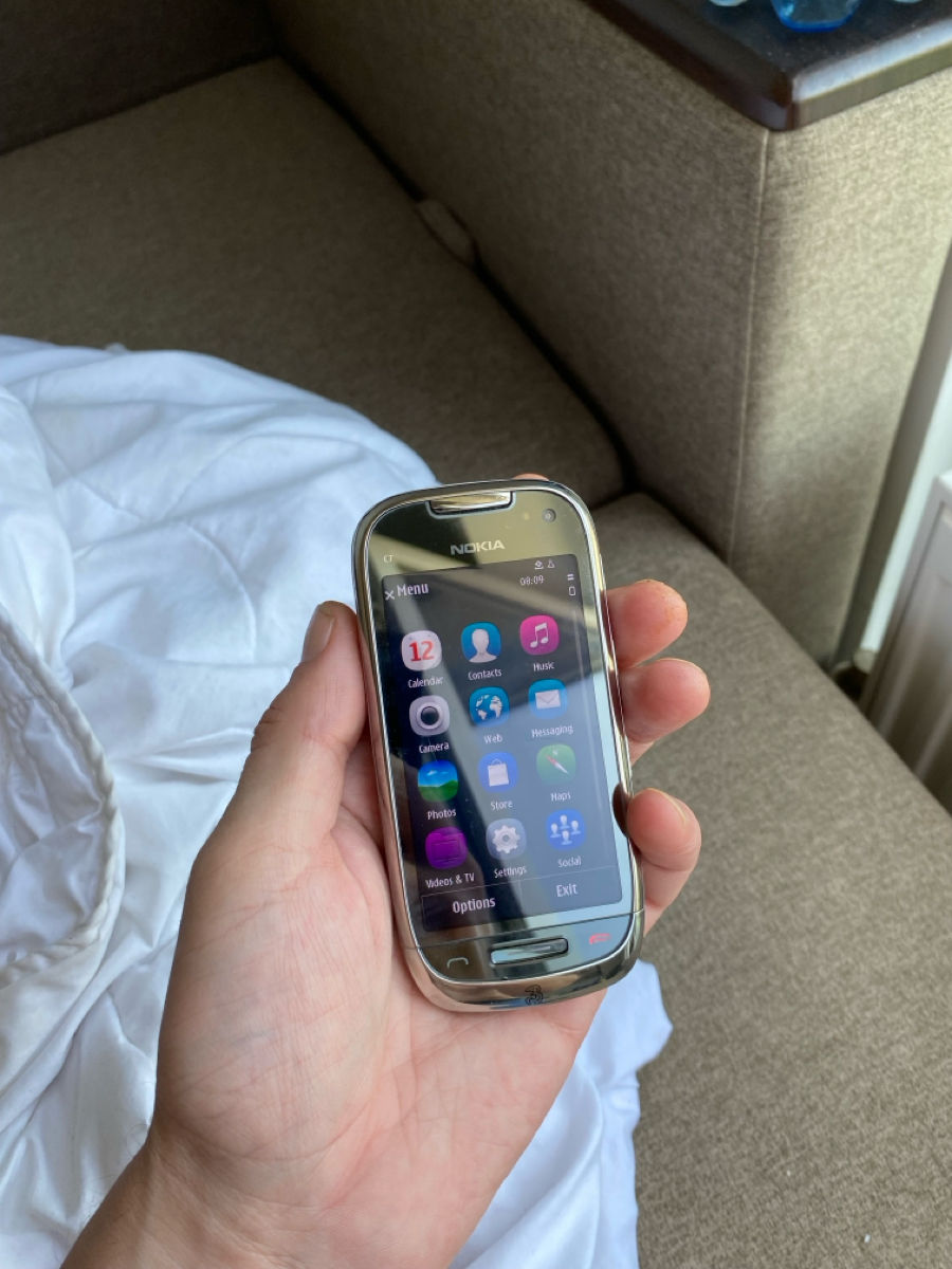 Nokia C7 foto 0