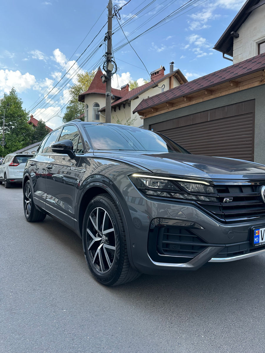 Volkswagen Touareg foto 0